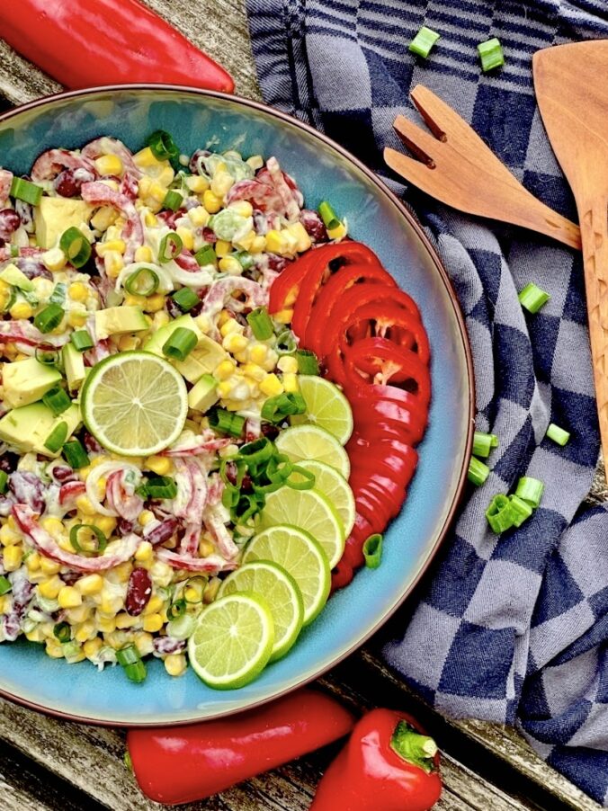 Mexikanischer-Salat-mit-Limette-und-Avocado