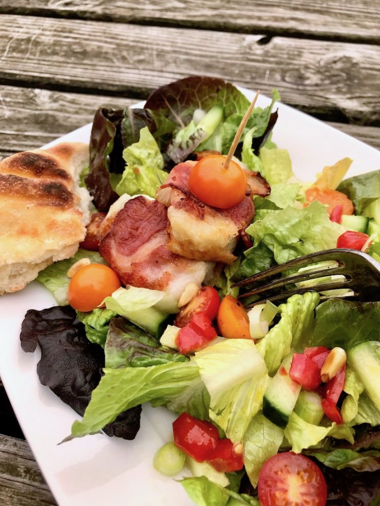 Knackiger Salat Mit Ziegenkäse Im Speckmantel - Kochtheke