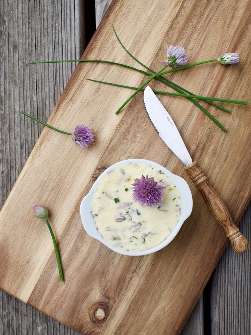 Schnittlauchblütenbutter selber machen - Kochtheke