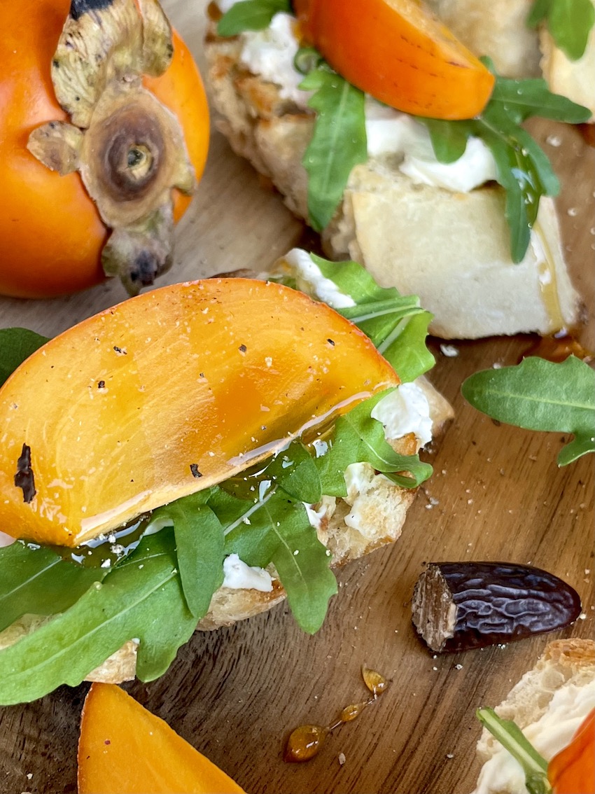 Canapés mit Ricotta und Kaki - Kochtheke